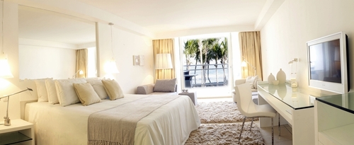 Apavou ouvrira en 2010 un hôtel de luxe à la Réunion