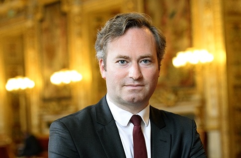 Tourisme : J.-B. Lemoyne présente la stratégie du gouvernement à Chambéry
