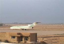 "Les vols vont reprendre demain et le premier est prévu à 09H30", a affirmé à l'AFP le directeur d'Iraqi Airways, Adel Ali. "Les vols vont reprendre demain et le premier est prévu à 09H30", a affirmé à l'AFP le directeur d'Iraqi Airways, Adel Ali.