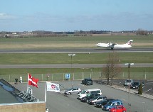 La délégation norvégienne a quitté le Danemark avec une demi-heure de retard à bord d'un autre appareil.