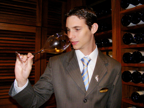 Jonathan Bauer Monneret élu Meilleur jeune sommelier de France