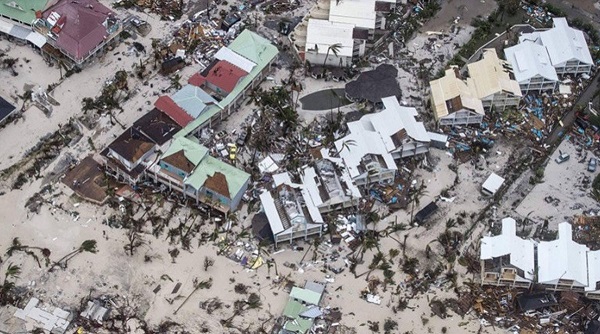 Vue de Saint-Martin après le passage de l'Ouragan Irma, Crédit photo : compte Twitter @JustGiving.