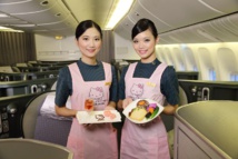 Sur certains vols, le personnel aussi prend des allures de Hello Kitty. DR: EVA Air