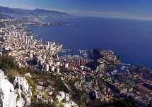 Un complexe hôtelier quasi-historique pour la SBM et aussi pour la Principauté gouvernée par Albert II de Monaco dont le règne débute ainsi par l’inauguration d’un outil touristique qui fera bien des envieux. Un complexe hôtelier quasi-historique pour la SBM et aussi pour la Principauté gouvernée par Albert II de Monaco dont le règne débute ainsi par l’inauguration d’un outil touristique qui fera bien des envieux.