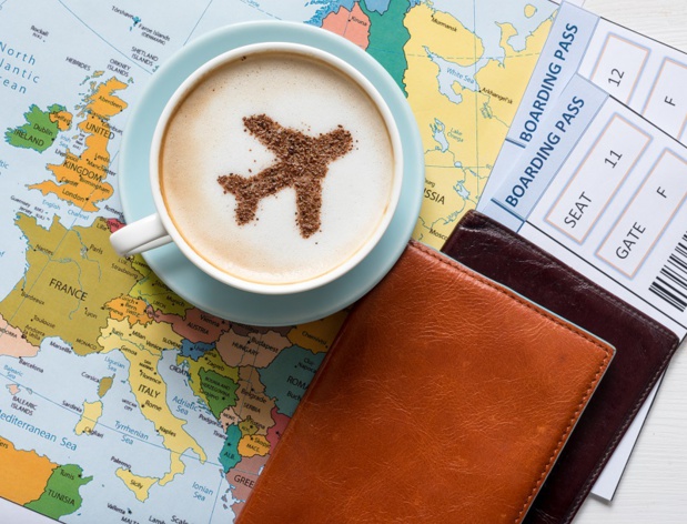 Aujourd’hui comme hier, le visa se traduit par l’apposition d’une vignette sur un passeport ou autre titre de voyage par les services consulaires des pays dans lesquels désire se rendre le voyageur. Il sera vérifié lors de l’entrée dans le pays - DR : Fotolia Aujourd’hui comme hier, le visa se traduit par l’apposition d’une vignette sur un passeport ou autre titre de voyage par les services consulaires des pays dans lesquels désire se rendre le voyageur. Il sera vérifié lors de l’entrée dans le pays - DR : Fotolia
