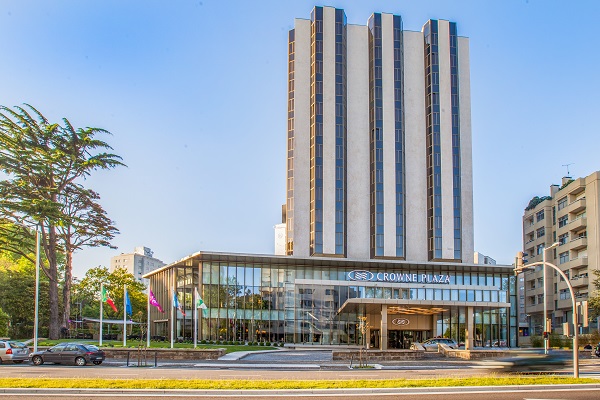 Après la façade, les chambres, la salle de fitness... C'est au tour du bar et du restaurant du Crowne Plaza Porto de subir d'importants travaux - Crédit photo : Crown Plaza