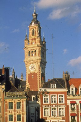 En 1997, la Chambre Régionale de Commerce et d’Industrie du Nord-Pas-Calais a mis en place, avec l’aide de Protourisme, une ''Démarche Qualité'' annuelle pour améliorer les prestations des hôtels, restaurants et campings de la région. En 1997, la Chambre Régionale de Commerce et d’Industrie du Nord-Pas-Calais a mis en place, avec l’aide de Protourisme, une ''Démarche Qualité'' annuelle pour améliorer les prestations des hôtels, restaurants et campings de la région.