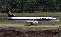 Jet Airways, qui vient d'étendre son réseau jusqu'alors intérieur à des destinations internationales, opère une flotte de 47 appareils, dont 24 en pleine propriété et 23 en leasing.