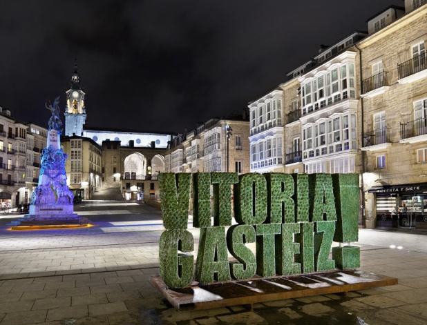 Bordées de bars à tapas aux comptoirs de bois, les rues les plus pittoresques mènent de la cathédrale à la Place Virgen Bianca -DR : OT Espagne