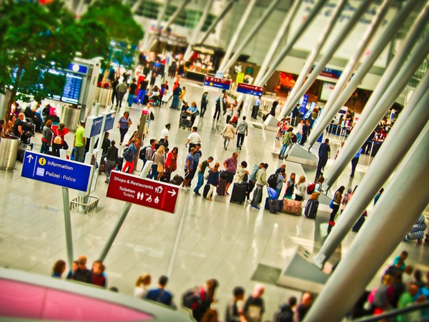 Nous avons  toujours affaire à des files d’attente dignes des queues devant les boulangeries pendant l'époque de la grande disette - Crédit photo : Pixabay, libre pour usage commercial