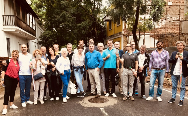 Le groupe au grand complet dans les rues pittoresques de Pondichéry /photo JDL