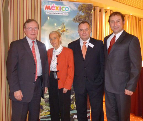 Jean-Pierre Sauvage directeur général Iberia, Françoise de Tailly présidente Cotal, Frédéric Rousseau, directeur marketing Mexicana et Jorge Lombard, directeur de l'Office National du Tourisme du Mexique en France