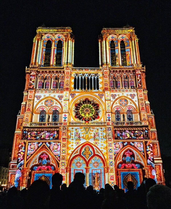 Notre-Dame de Paris propose un spectacle de son et lumière gratuit