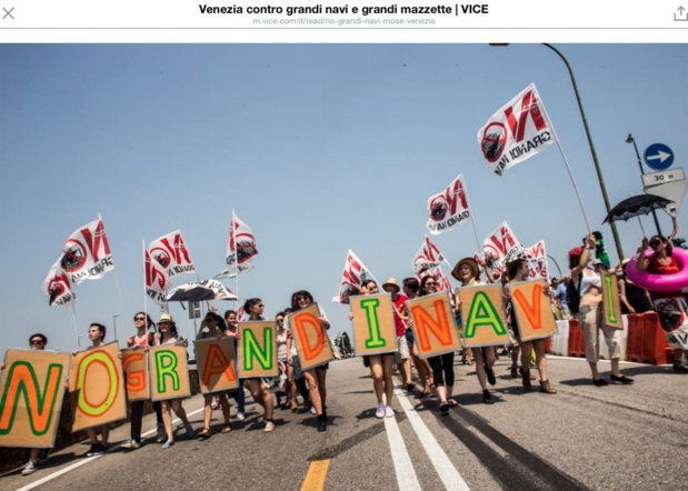 Le rassemblement organisé le 10 novembre 2017 - Photo Facebook Comitato Nograndinavi Le rassemblement organisé le 10 novembre 2017 - Photo Facebook Comitato Nograndinavi