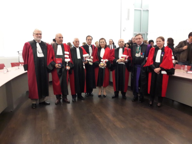 Au centre le Quartet tunisien entouré par les membres de la Faculté dont Isabelle Huault présidente de l'Université Paris-Dauphine et Gilles Pécout, recteur de l'Académie de Paris et chancelier des universités de Paris. MS. Au centre le Quartet tunisien entouré par les membres de la Faculté dont Isabelle Huault présidente de l'Université Paris-Dauphine et Gilles Pécout, recteur de l'Académie de Paris et chancelier des universités de Paris. MS.