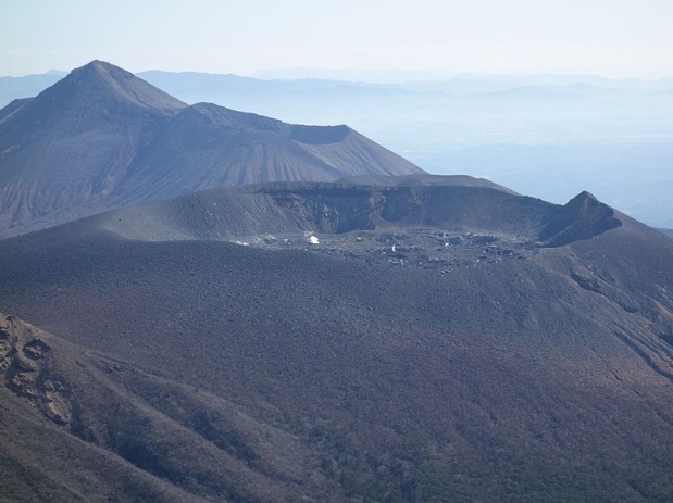 Le volcan Shinmoedake est toujours en activité depuis le 11 octobre 2017 - photo wikicommons Le volcan Shinmoedake est toujours en activité depuis le 11 octobre 2017 - photo wikicommons