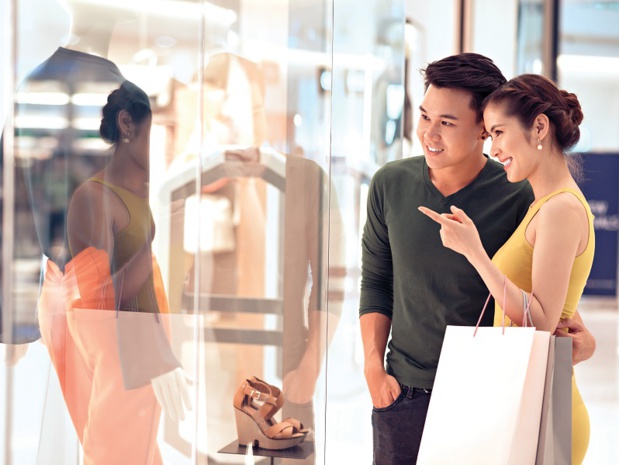 84 % des touristes chinois utilisent des services de détaxe et dédient une grande partie de leur budget vacances au shopping (27 %) - DR Premier Tax Free France 84 % des touristes chinois utilisent des services de détaxe et dédient une grande partie de leur budget vacances au shopping (27 %) - DR Premier Tax Free France