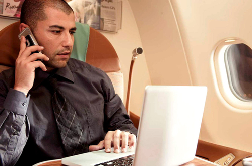Oman Air : la connexion Wifi disponible dès la mi-février à bord des Airbus Oman Air : la connexion Wifi disponible dès la mi-février à bord des Airbus