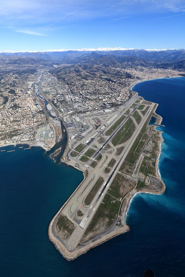 L'aéroport de Nice est le 3ème plus fréquenté de France, derrière ceux de Paris - Crédit photo : Compte Twitter @AeroportNice