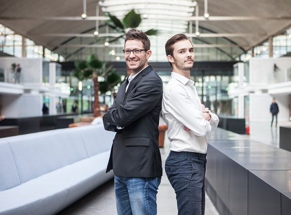 Les deux fondateurs, dans les couloirs de la Station F - Crédit photo : SoBus.