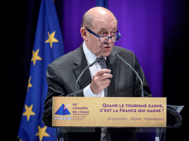 Jean-Yves Le Drian, ministre en charge de l'Europe et des Affaires étrangères, à l'ouverture du congrès de l'UMIH, mardi 21 novembre à Reims © UMIH