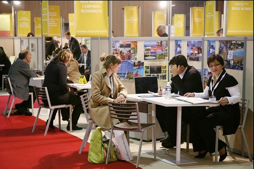 800 voyagistes  internationaux, 100 acheteurs français et 42 journalistes étrangers viendront à la rencontre de 600 exposants venus de toutes les régions de France 800 voyagistes  internationaux, 100 acheteurs français et 42 journalistes étrangers viendront à la rencontre de 600 exposants venus de toutes les régions de France