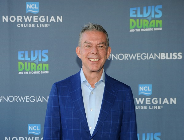 L'animateur radio Elvis Duran parrain du Norwegian Cruise Line