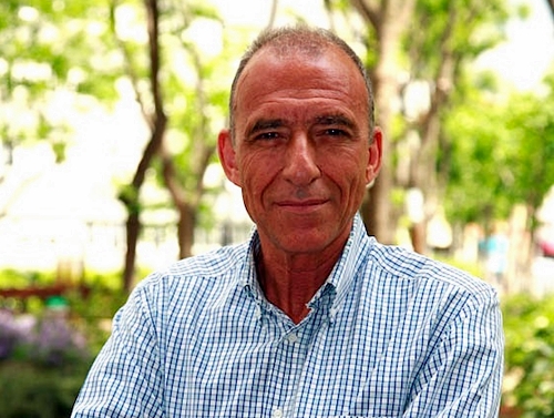 ''Une partie du marché de groupes échappe aux TO qui n’ont pas la capacité d’offrir un service global à leurs clients, c’est à dire la dotation mais aussi l’opération qui a motivé ce voyage et la communication qui l’accompagne...'' ''Une partie du marché de groupes échappe aux TO qui n’ont pas la capacité d’offrir un service global à leurs clients, c’est à dire la dotation mais aussi l’opération qui a motivé ce voyage et la communication qui l’accompagne...''