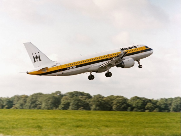La compagnie britannique a laissé 110 000 passagers sans vol retour - Crédit photo : compte Twitter @Monarch