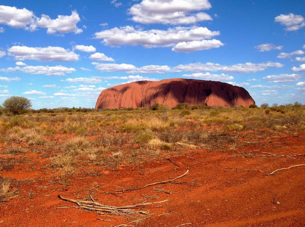 L'offre "Îles d’Exception australie - bali" passe par les Ayers Rock - DR Travel & Co