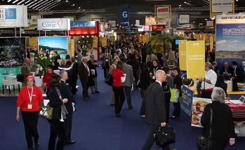 Hervé Novelli : « Il devient nécessaire d’innover et de rénover notre offre ! » Hervé Novelli : « Il devient nécessaire d’innover et de rénover notre offre ! »