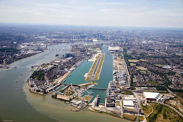 Aéroport de Londres-Cirty fermé en raison d'une bombe de 1940