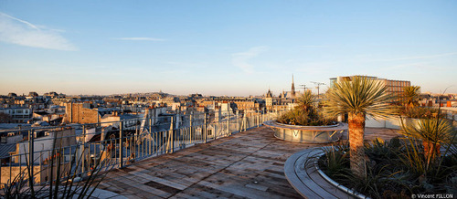 La superbe terrasse panoramique du Holiday Inn Paris Notre Dame