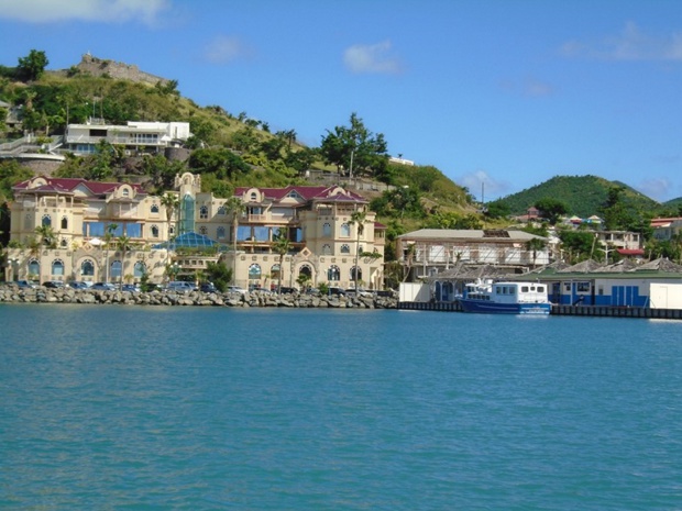 Après des dégâts trop important, Sunsail a déménagé sa base de St Martin à Marigot - DR Sunsail