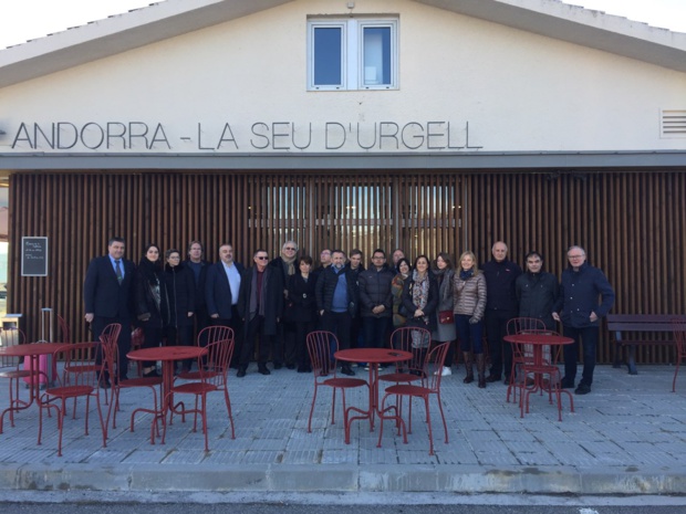 Une quinzaine de professionnels du tourisme étaient présents à l'inauguration du vol Marseille-Seu d'Urgell le 9 mars 2018. Une quinzaine de professionnels du tourisme étaient présents à l'inauguration du vol Marseille-Seu d'Urgell le 9 mars 2018.
