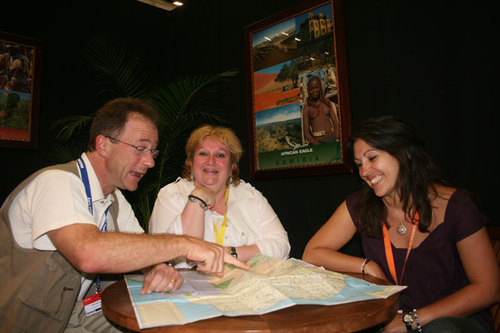 Henri Ménard, fondateur d'African Eagle en compagnie d'Agathe Roussey et Sophie Aubriet (STI)