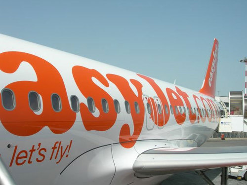 easyjet réduit sa perte au 1er semestre