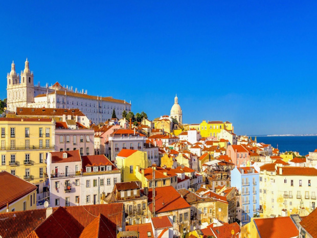 Lisbonne et le Portugal ont encore dominés les ventes de guides touristiques français © Capture d'écran Youtube