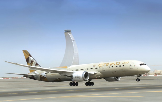 Etihad Airways opère un Boeing 787-9 Dreamliner sur ses vols quotidiens entre Abu Dhabi et Zurich. - Photo Etihad