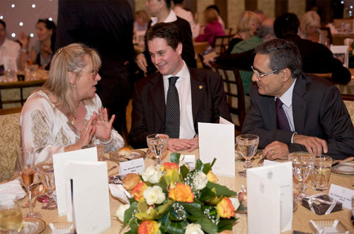 Michelle Herbaut, SNAV-Ile de France ; Peter Baumgartner, Etihad Airways ; S.E. Alain Azouaou, Ambassadeur de France aux Emirats Arabes Unis