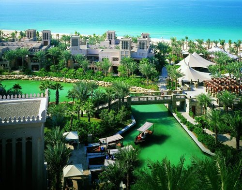 Le Madinat de Dubaï : l'art de concilier authenticité et exubérance Le Madinat de Dubaï : l'art de concilier authenticité et exubérance
