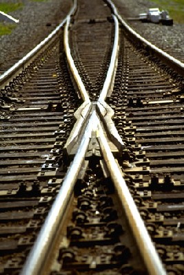 Le rapport, qui doit être remis au ministre des Transports Dominique Perben, note toutefois que, même si le réseau n'est pas en excellent état, il ne menace pas la sécurité des voyageurs, selon le Figaro. Le rapport, qui doit être remis au ministre des Transports Dominique Perben, note toutefois que, même si le réseau n'est pas en excellent état, il ne menace pas la sécurité des voyageurs, selon le Figaro.