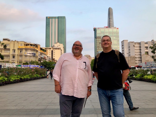 Michel Salaün et Thierry Houalard savourent à Saïgon les bons résultats de National Tours /photo JDL