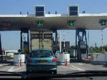 Toujours dans le sens France-Espagne, au péage de Gallargues, la diminution des flux étrangers est encore plus flagrante avec 24% en 4 ans. Toujours dans le sens France-Espagne, au péage de Gallargues, la diminution des flux étrangers est encore plus flagrante avec 24% en 4 ans.