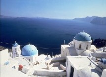 Le ministère grec de la Culture a ordonné samedi la fermeture immédiate du site archéologique d'Akrotiri, sur l'île de Santorin (photo).