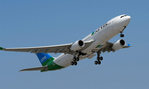 Au départ de Paris Orly, Level propose 4 vols par semaine à destination de Pointe-à-Pitre dès le 3 juillet, et 3 vols par semaine à destination de Fort-de-France à partir du 3 septembre 2018. - DR Level Au départ de Paris Orly, Level propose 4 vols par semaine à destination de Pointe-à-Pitre dès le 3 juillet, et 3 vols par semaine à destination de Fort-de-France à partir du 3 septembre 2018. - DR Level