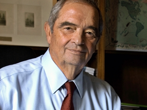 ''Sur les 5 jours de blocage total du ciel on estime la perte du volume d’affaires billetterie à 125 Mie. Pour autant, il n’y a pas eu beaucoup de défaillances jusqu’à présent et pas de faiblesse dans les paiements du BSP.'' ''Sur les 5 jours de blocage total du ciel on estime la perte du volume d’affaires billetterie à 125 Mie. Pour autant, il n’y a pas eu beaucoup de défaillances jusqu’à présent et pas de faiblesse dans les paiements du BSP.''