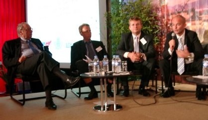 De gche à droite : Jean Korcia (Manor), grand témoin, Christophe de Chassey (Direction Ingénierie et Projets, ODIT France), Emmanuel Fusiller (représentant le ministre délégué au Tourisme) et Pascal Visintainer (Maison de la France) De gche à droite : Jean Korcia (Manor), grand témoin, Christophe de Chassey (Direction Ingénierie et Projets, ODIT France), Emmanuel Fusiller (représentant le ministre délégué au Tourisme) et Pascal Visintainer (Maison de la France)