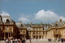 La reprise du tourisme d’affaires associée au tourisme de loisirs et aux nombreux évènementiels (défilés de Prêt à Porter, Prix de l’Arc de Triomphe, Salon du deux roues, etc…), s’est avérée efficace tout au long du mois de septembre. La reprise du tourisme d’affaires associée au tourisme de loisirs et aux nombreux évènementiels (défilés de Prêt à Porter, Prix de l’Arc de Triomphe, Salon du deux roues, etc…), s’est avérée efficace tout au long du mois de septembre.