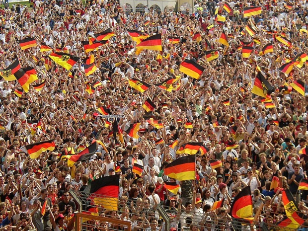 Les supporters allemands seront nombreux à se rendre en Russie pour la Coupe du monde de football - crédit :  Arne Müseler Wikicommons (coupe du monde fifa 2006)